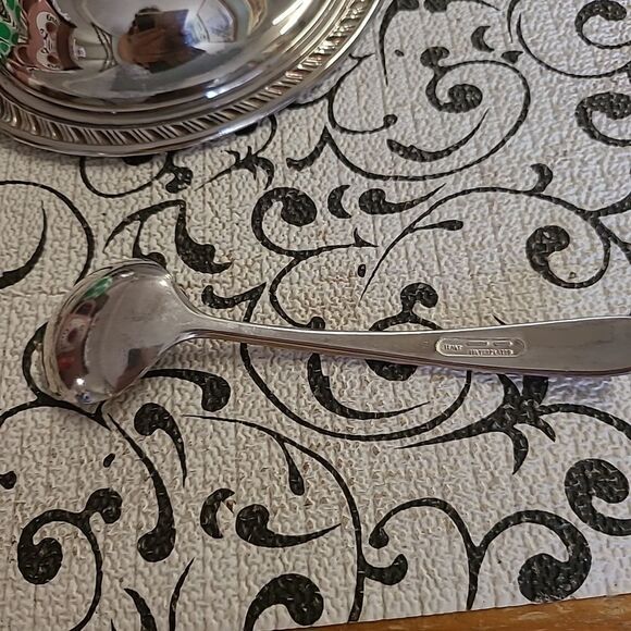 W.M.Rogers Silver-plated Condiment Set - Picture 5 of 6